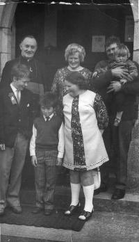 Bishop Russell & O’Mahony Family, Confirmation In Clashmore Church
